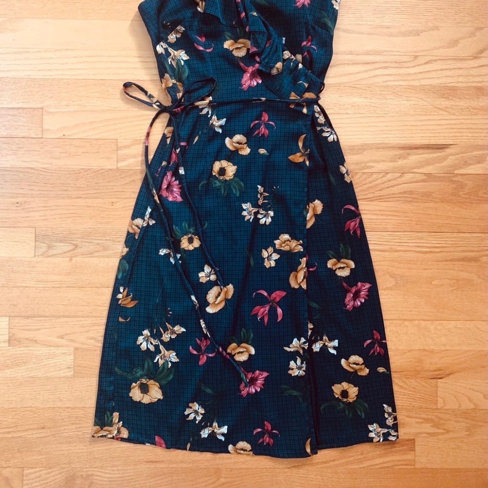Floral midi wrap dress - Picture 2 of 5